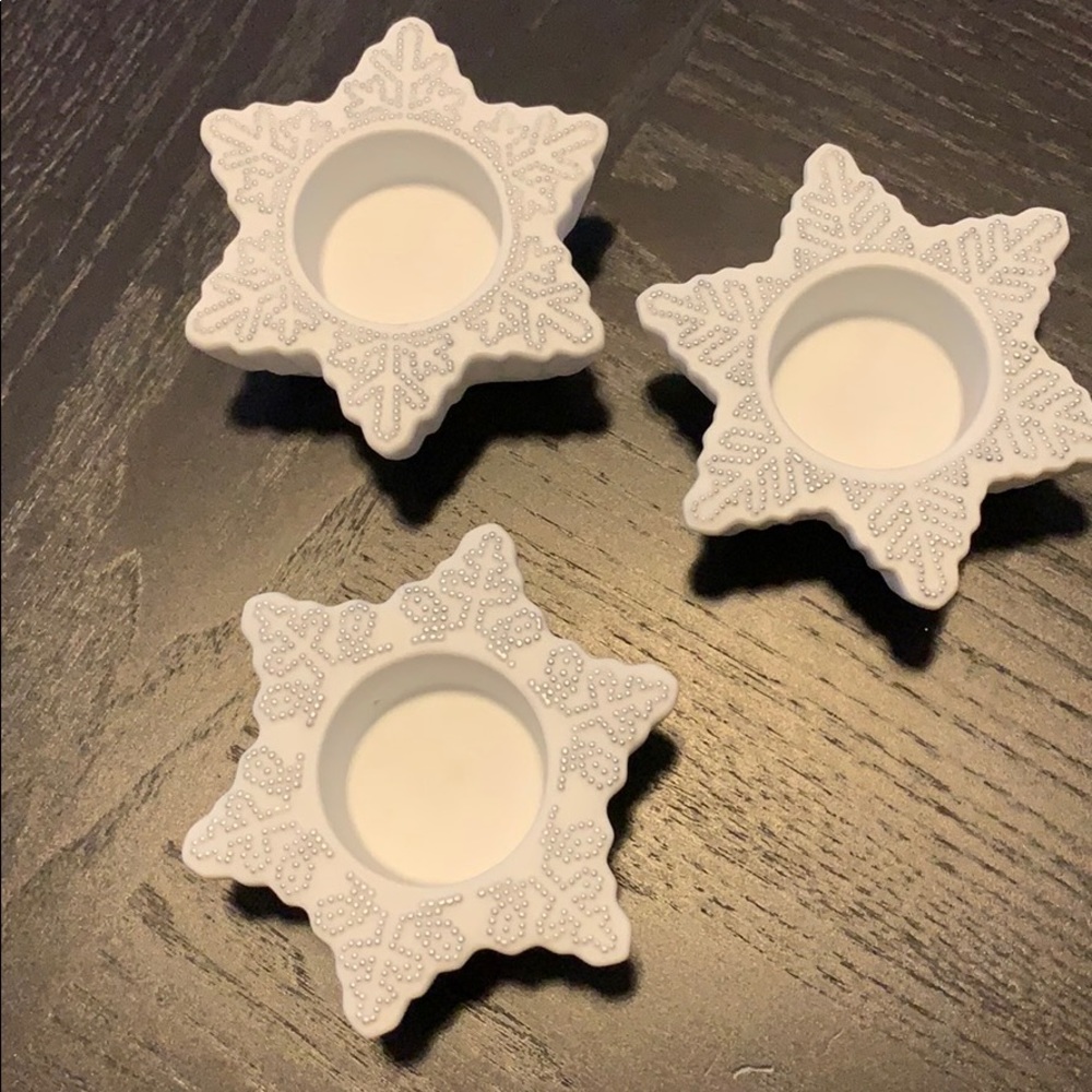Party Lite Snow Drifters tea light holders.